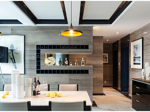 餐廳 在墻體中留出一點空間可以作為小吧臺使用。既節(jié)省了空間又節(jié)省了耗材。