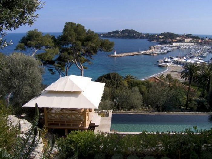 別墅設(shè)計(jì)的全景塞浦路斯海岸別墅